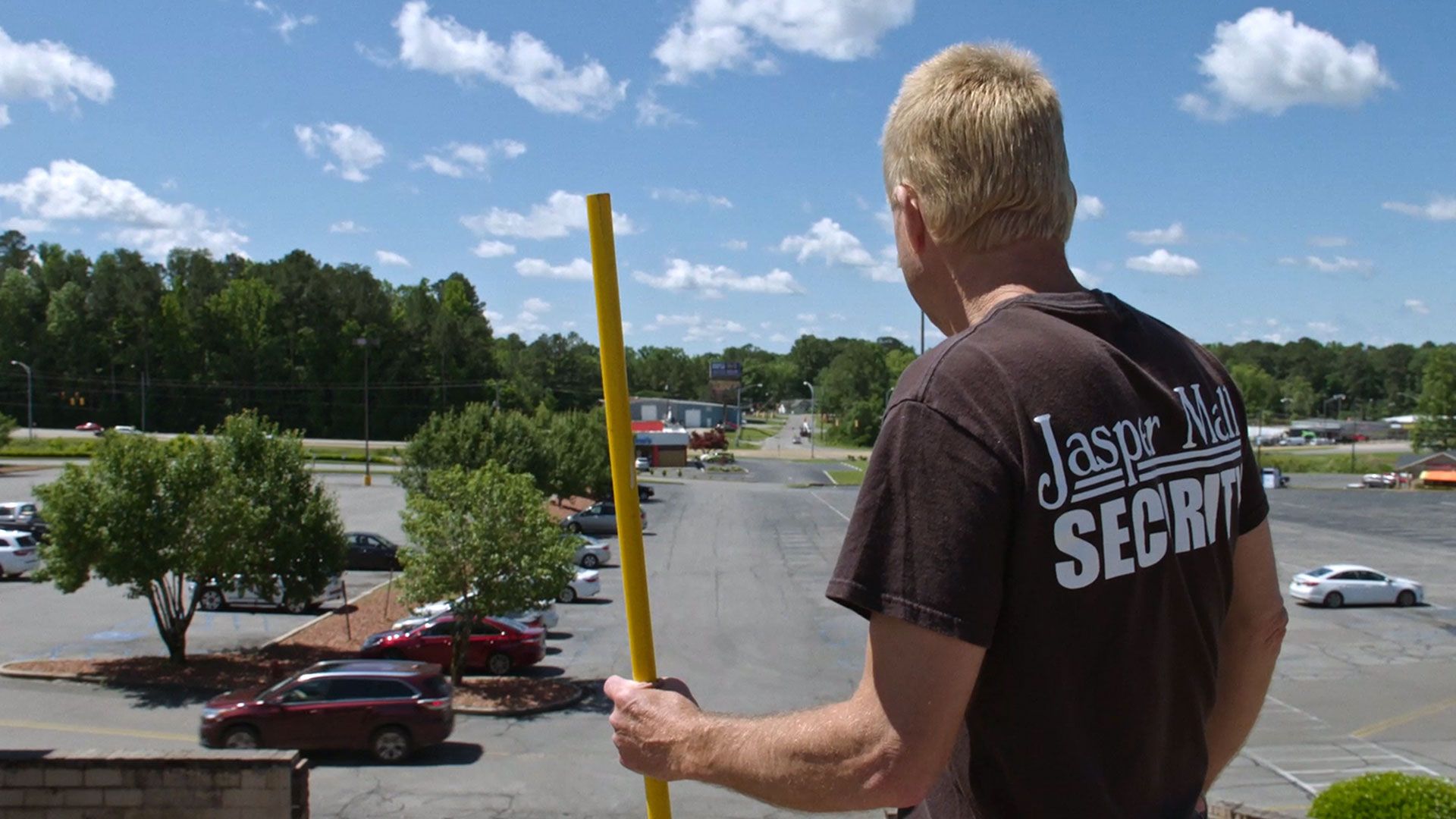 jasper mall security man in parking lot