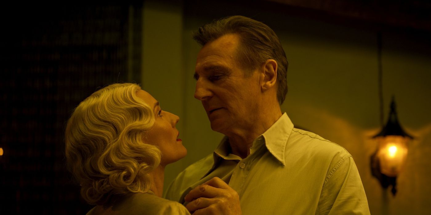 Liam Neeson et Diane Kruger se regardent dans Marlowe.
