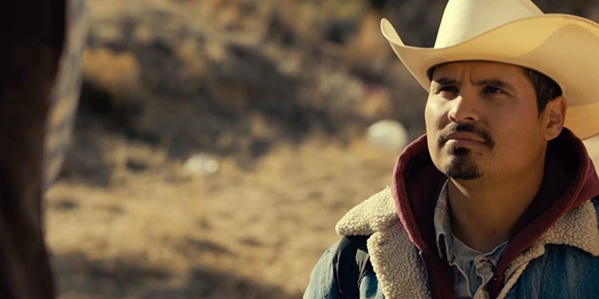 Michael Peña dans le rôle de Miguel dans Frontera (2014)