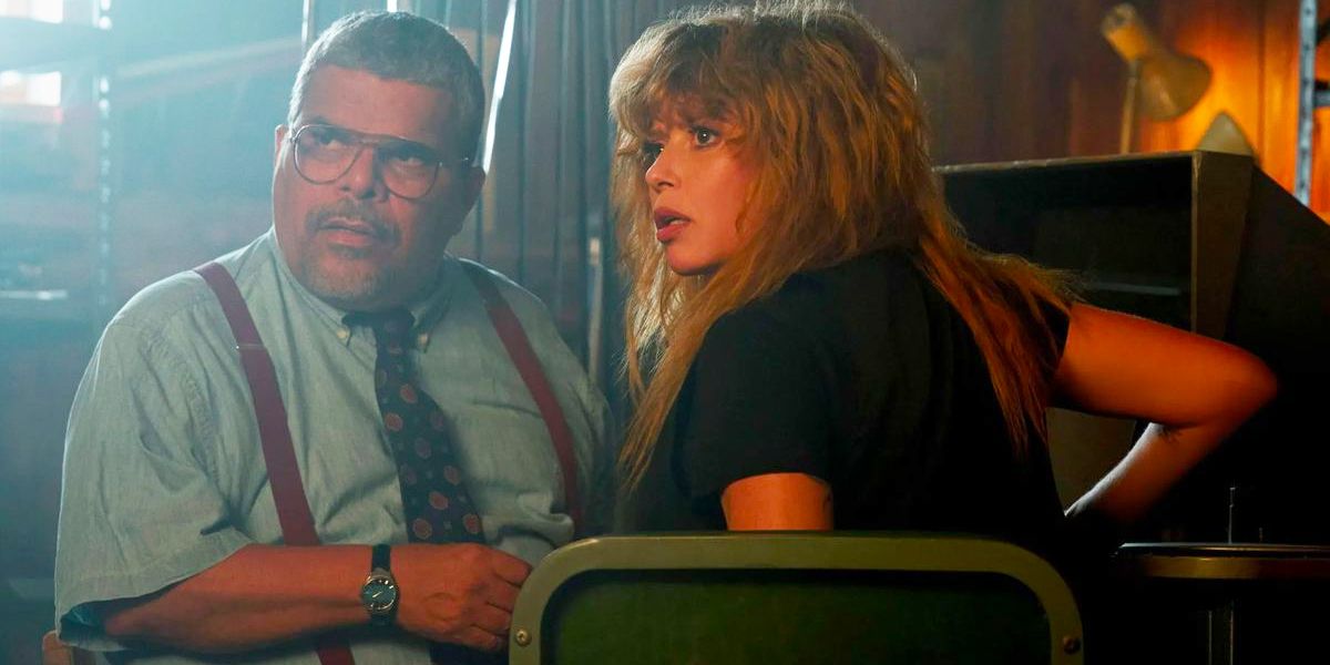 Natasha Lyonne and Luis Guzman in Poker Face Episode 8