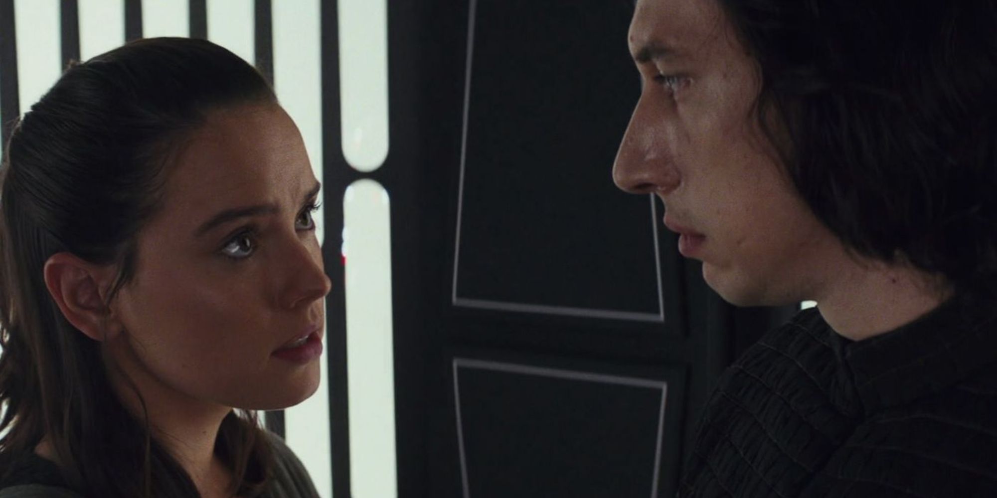 Rey & Kylo Ren in Star Wars: The Last Jedi 