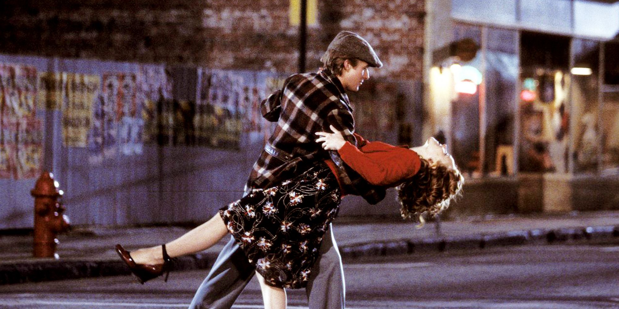 Ryan Gosling and Rachel McAdams sharing a dance in 'The Notebook'