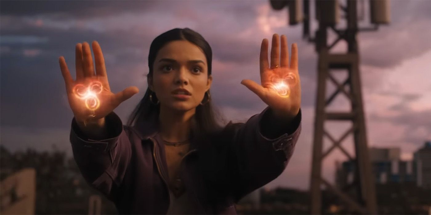 Anthea levant les bras et utilisant son pouvoir dans Shazam Fury of the Gods