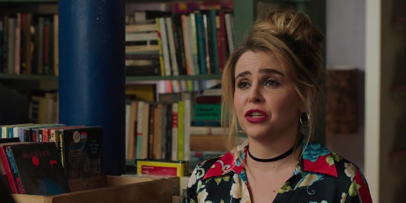 Mae whitman in Up here
