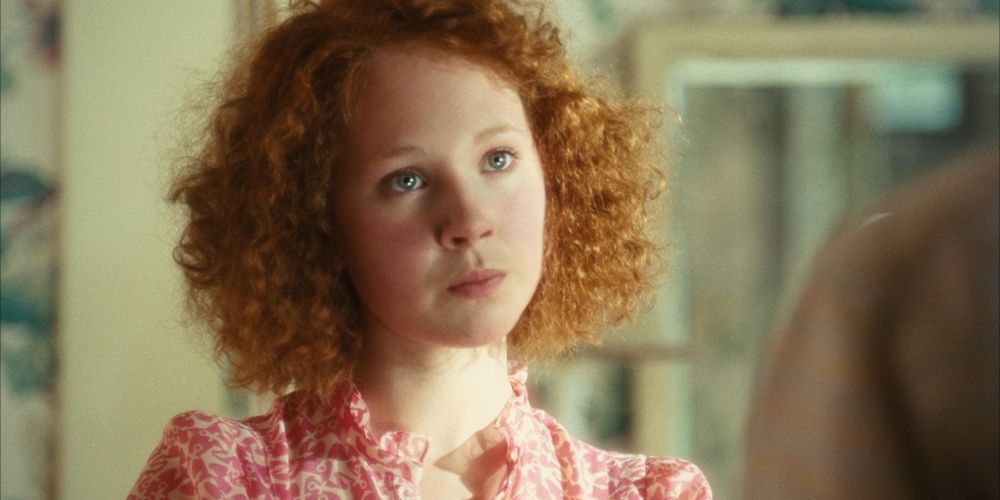 A screenshot of Juno Temple in the film Atonement