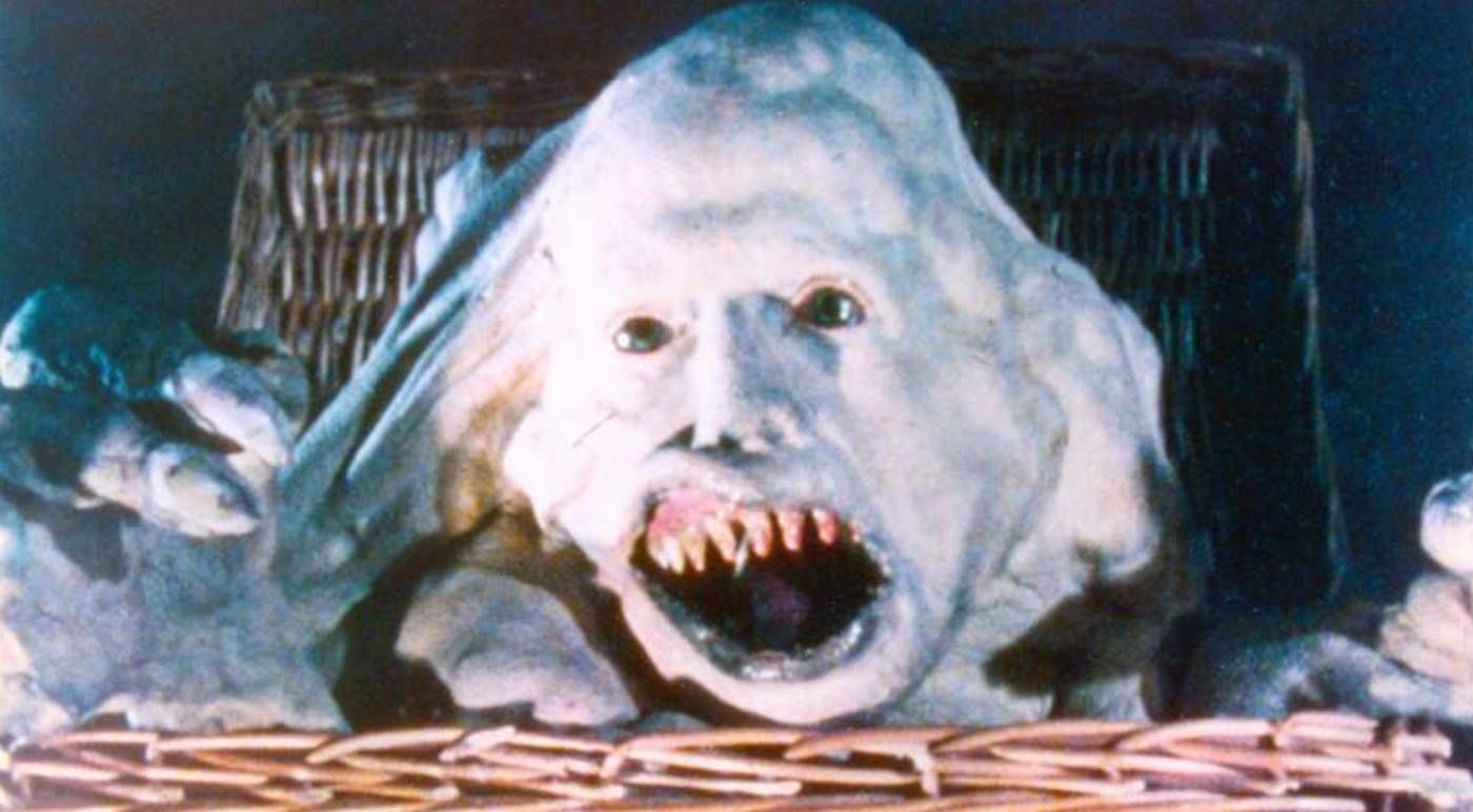 Scary head in basket in Basket Case