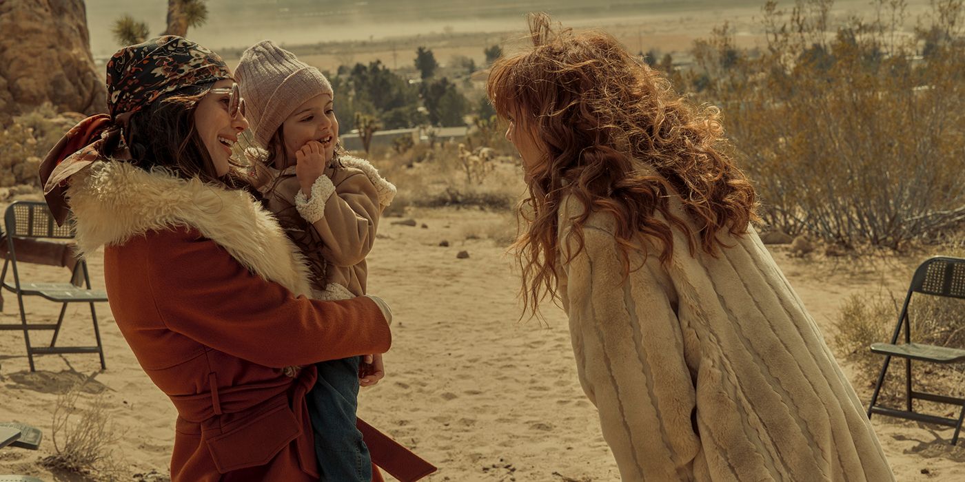 Camila Morrone et Riley Keough dans Daisy Jones et les Six dans l'épisode 6 pendant le photoshoot.