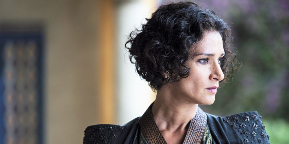 Indira Varma as Ellaria Sand looking to the distance in Game of Thrones