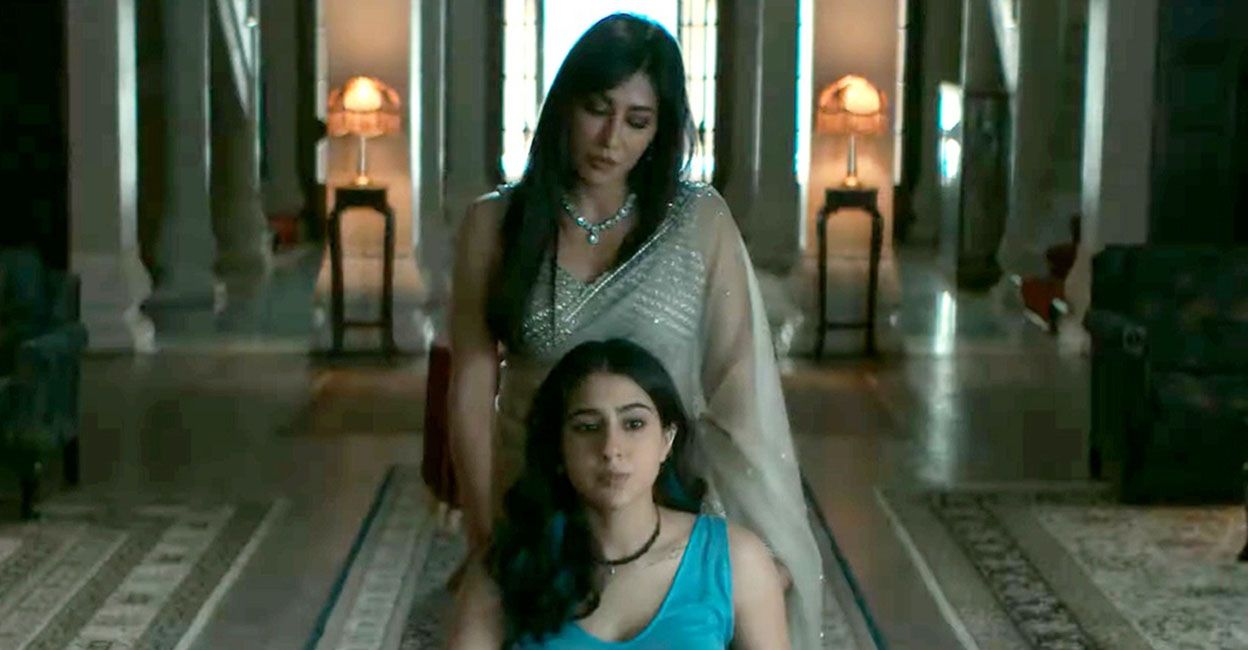 Sara Ali Khan and Chitrangada Singh in Gaslight Trailer