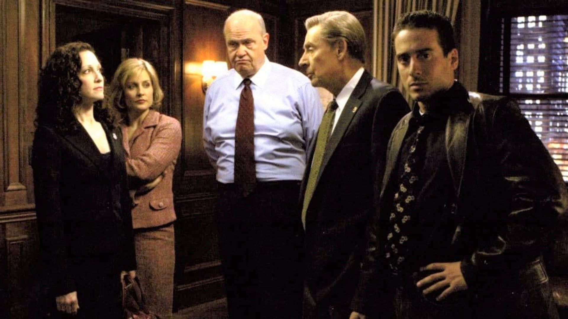 Bebe Neuwirth, Amy Carlson, John Doman, Jerry Orbach and Kirk Acevedo in Law & Order: Trial by Jury. 