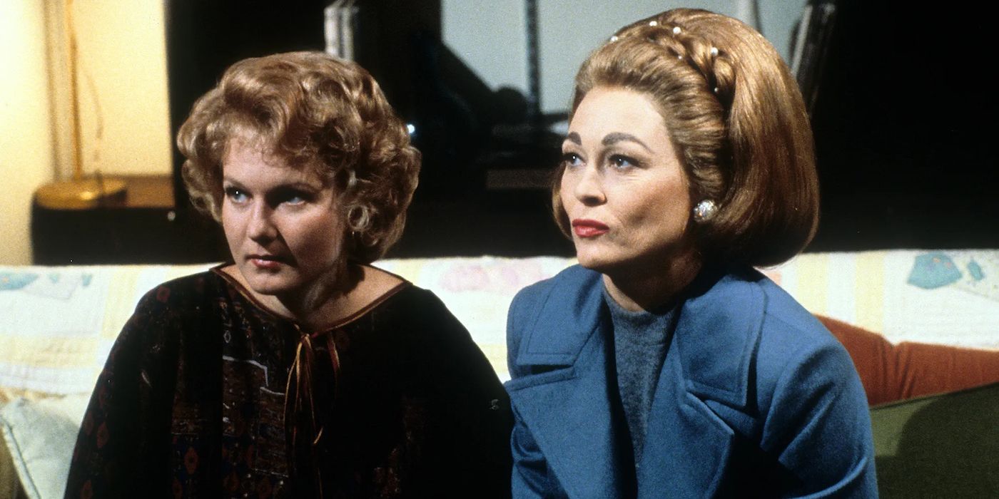 Faye Dunaway as Joan Crawford and Diana Scarwid as Christina Crawford in Mommie Dearest