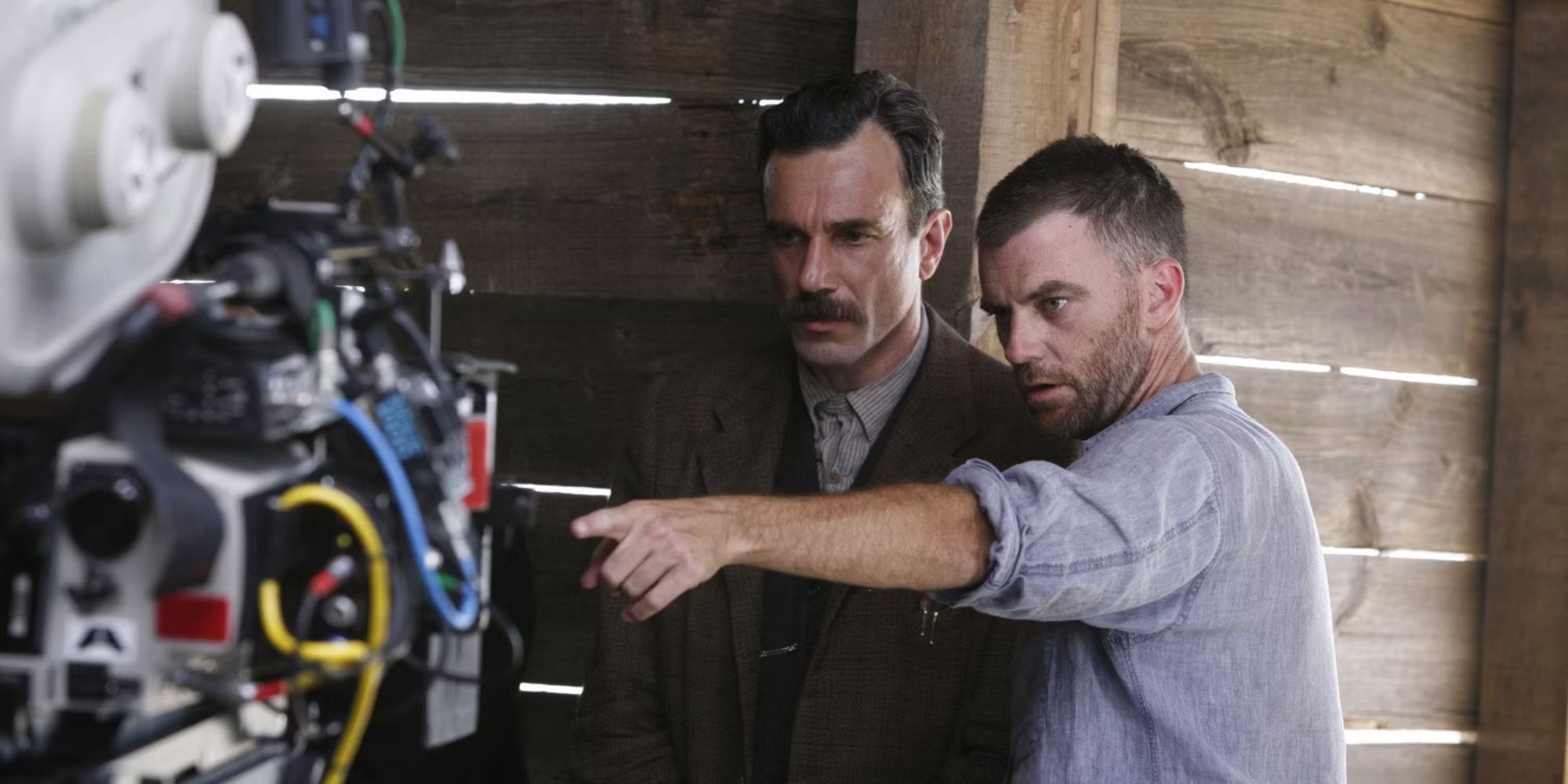 Paul Thomas Anderson directing There Will Be Blood alongside Daniel Day-Lewis