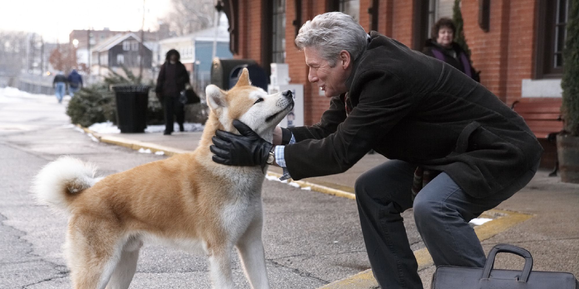 Richard Gere and Hachi in Hachi A Dog's Tale