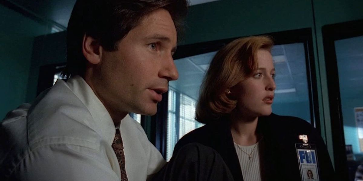 Gillian Anderson et David Duchovny dans The X-Files Saison 3, Episode 8