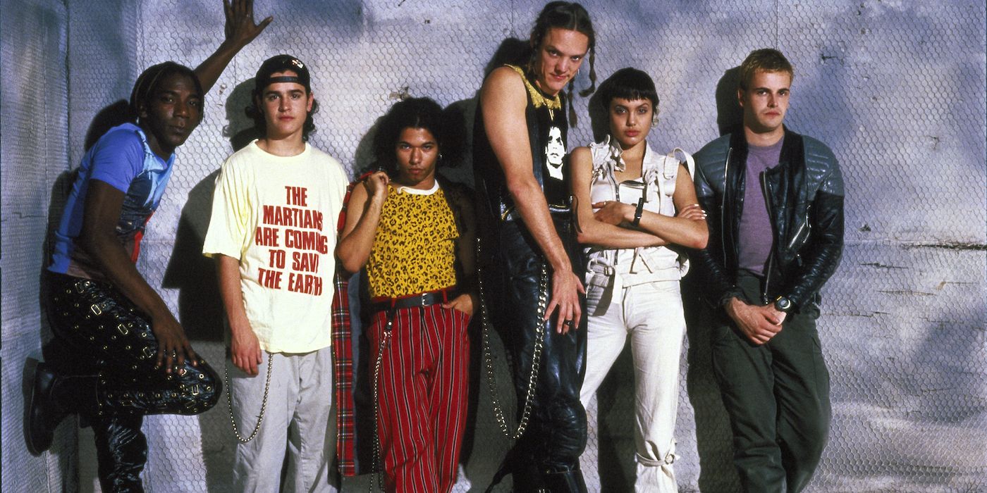 Laurence Mason Jonny Lee Miller Angelina Jolie Renoly Santiago Matthew Lillard and Jesse Bradford in Hackers (1995)