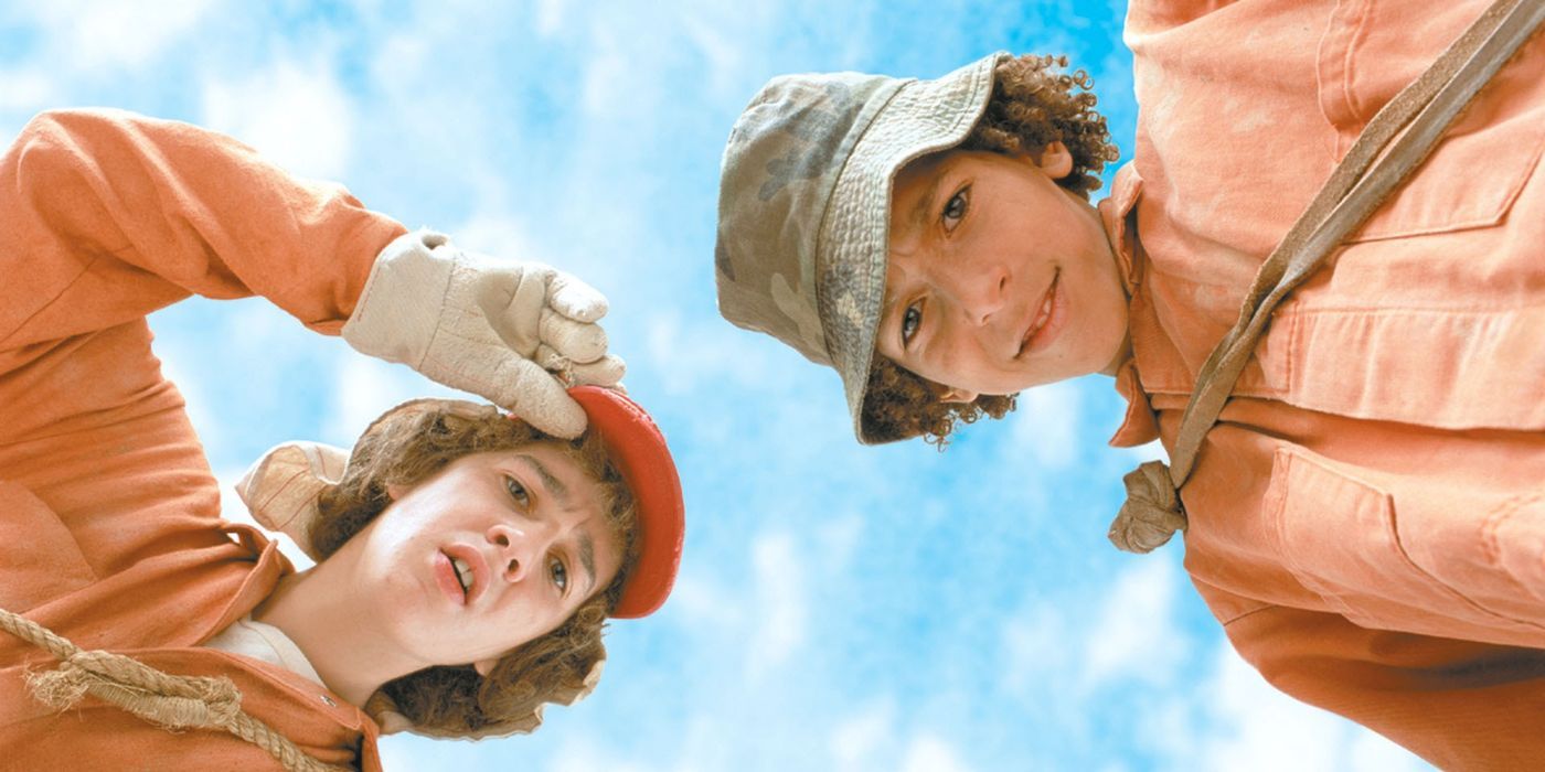 Shia LaBeouf as Stanley and Khleo Thomas as Hector looking down confused in Disney's Holes.