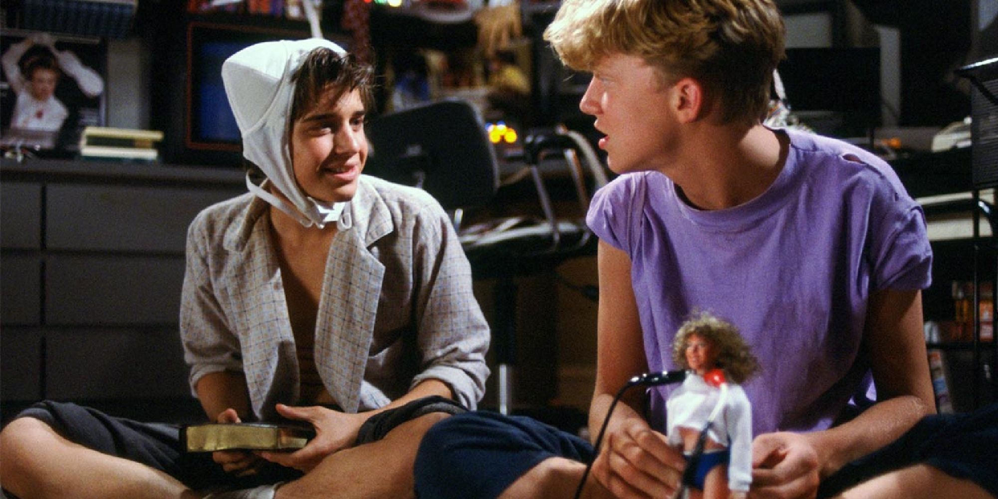 Ilan Mitchell-Smith and Anthony Michael Hall in Weird Science
