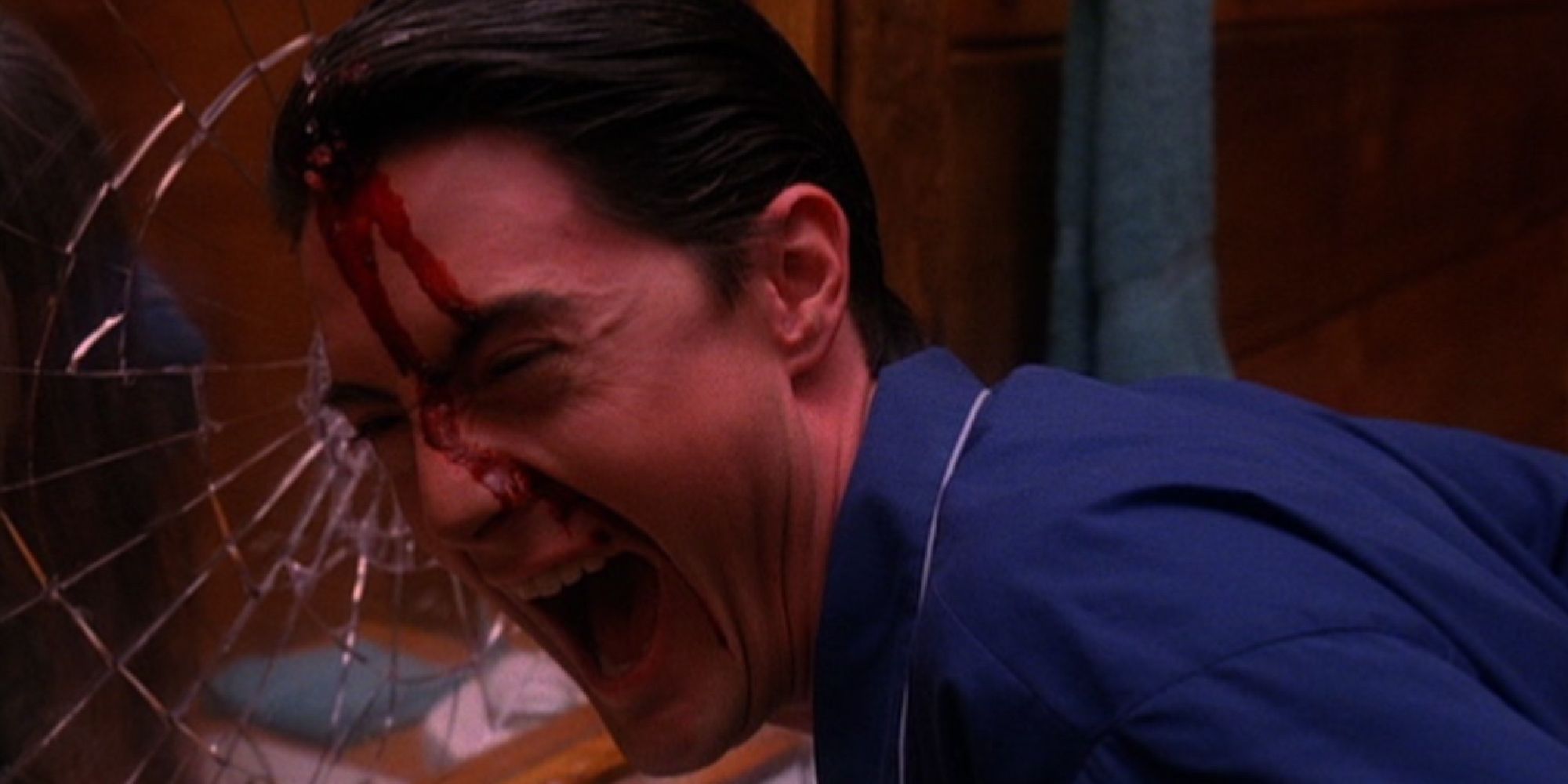 Kyle MacLachlan bleeding from his head in Twin Peaks