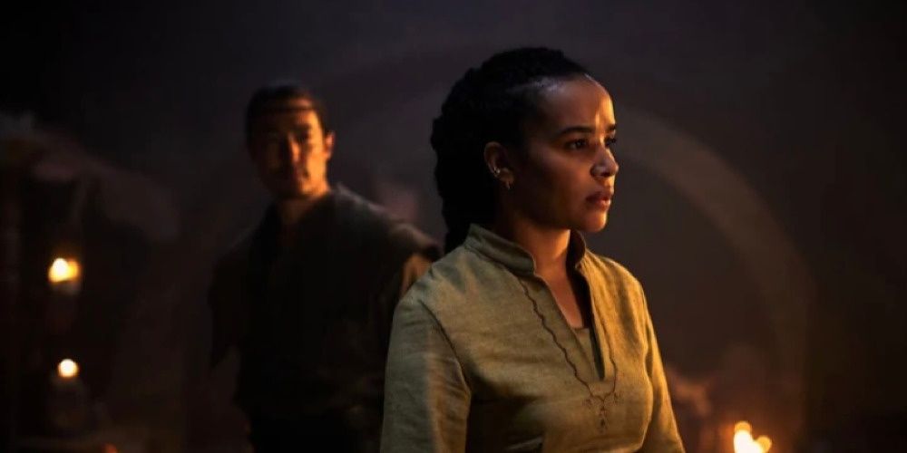 Two Rivers Wisdom Nynaeve played by Zoë Robins.