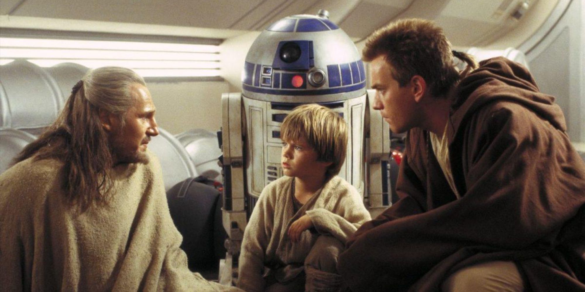 Liam Neeson, Jake Lloyd, and Ewan McGregor in Star Wars: The Phantom Menace (1999)