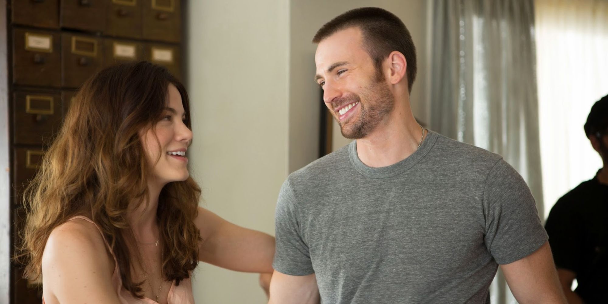 Chris Evans and Michelle Monaghan in Playing it Cool