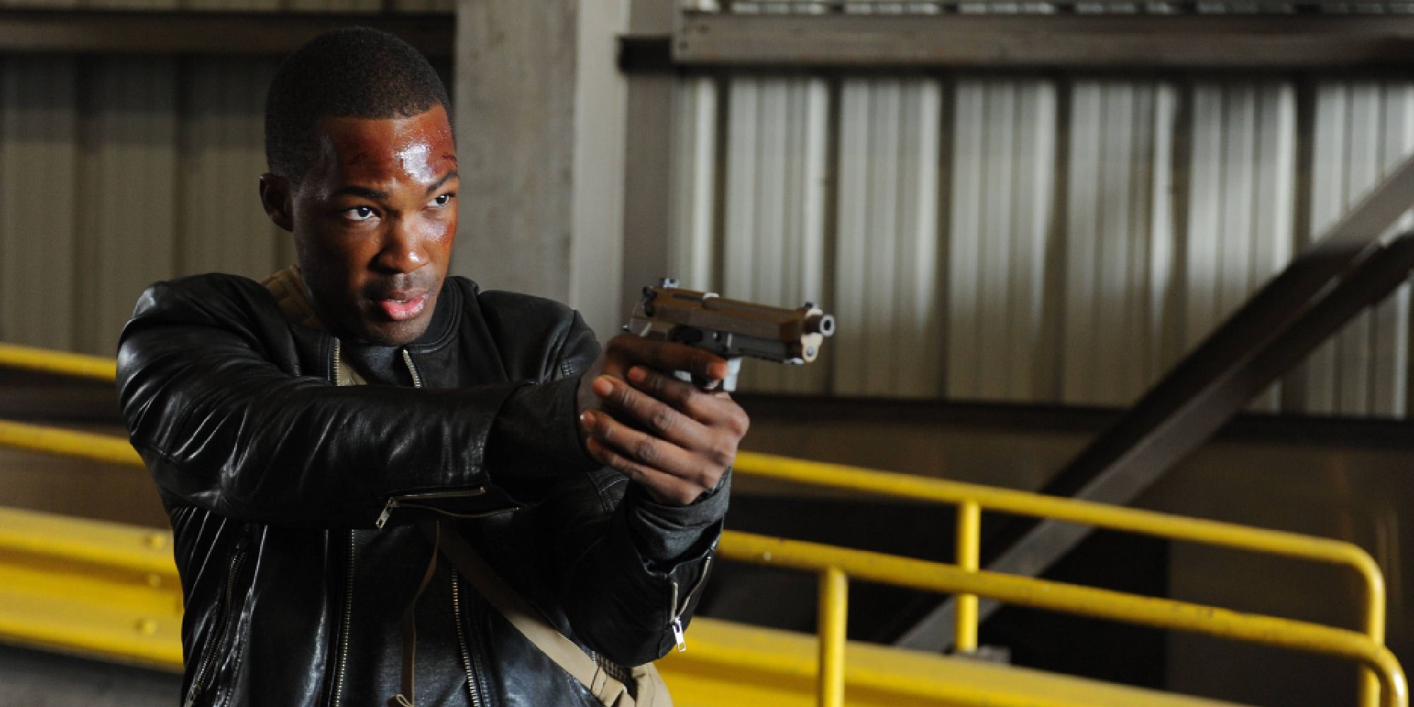 Corey Hawkins as Eric Carter, pointing a gun, in 24: Legacy