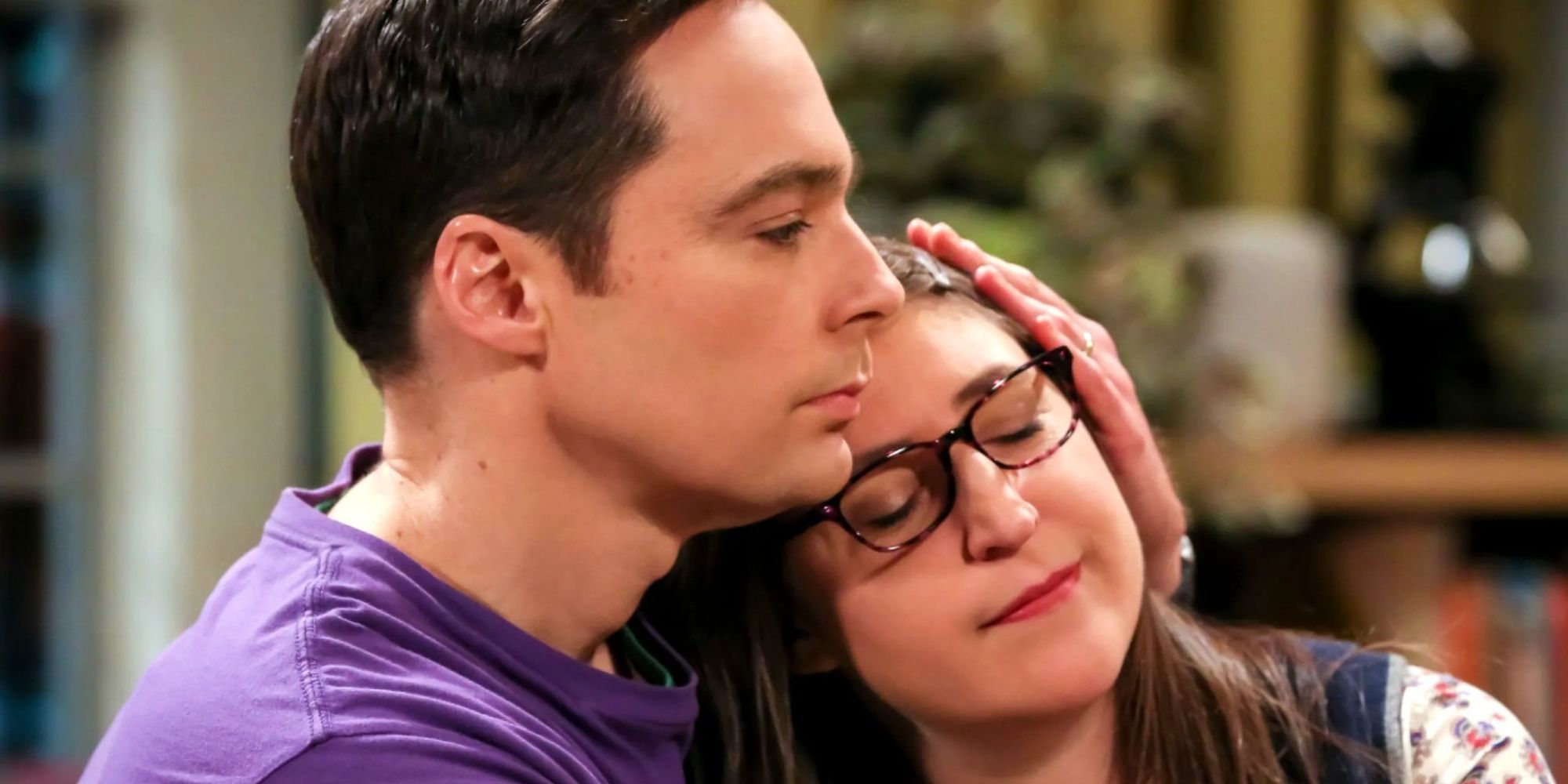 Sheldon and Amy embrace in 'The Big Bang Theory'