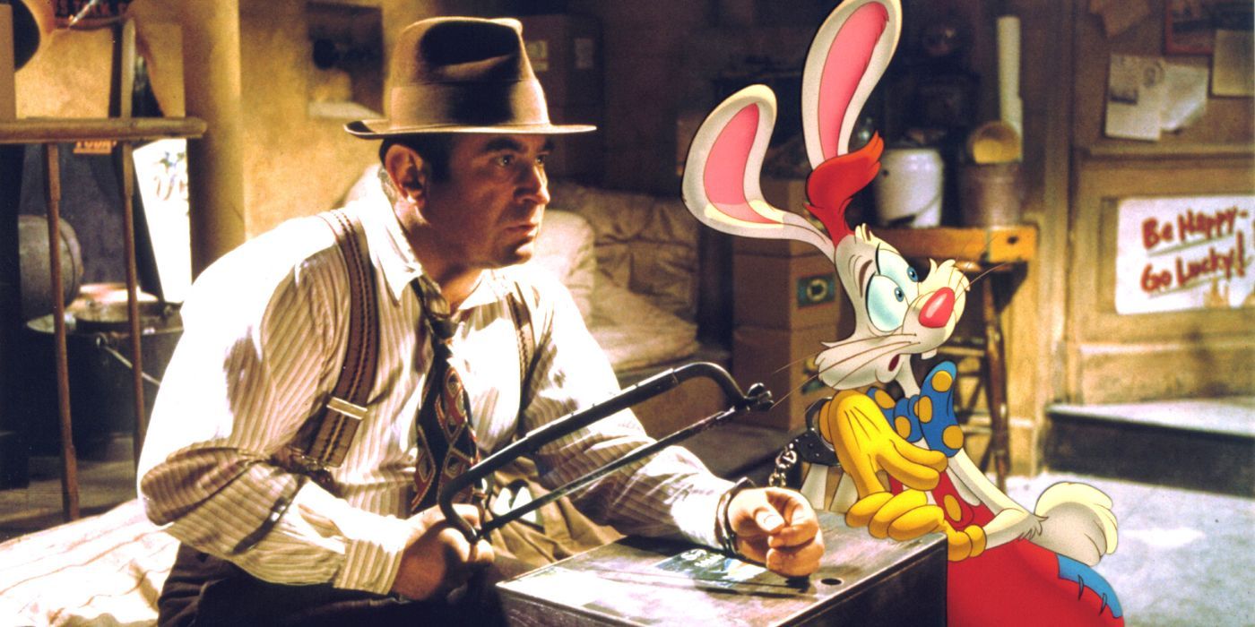 Bob Hoskins handcuffed to Roger Rabbit in Who Framed Roger Rabbit