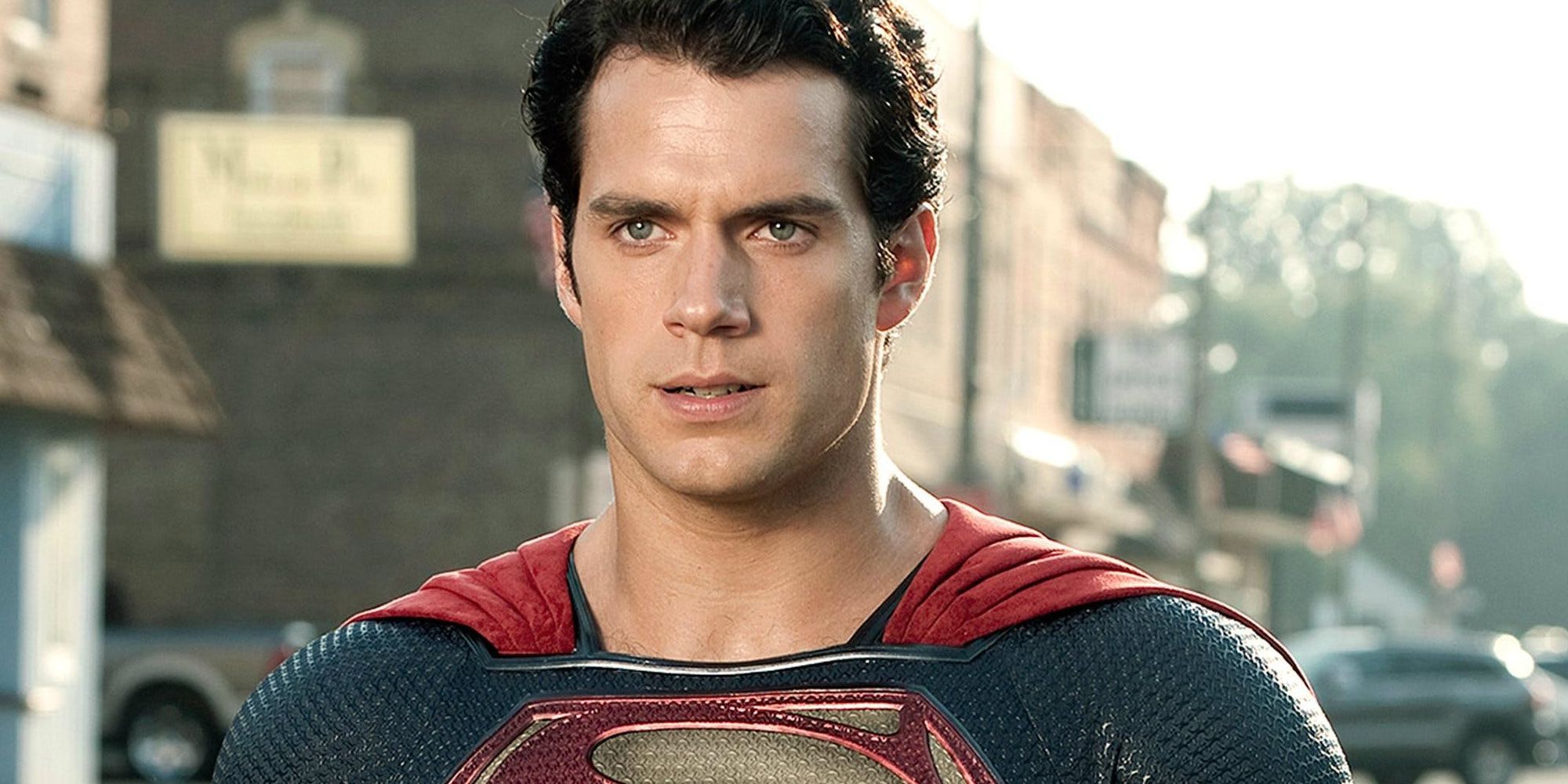 Henry Cavill como Superman en El hombre de acero