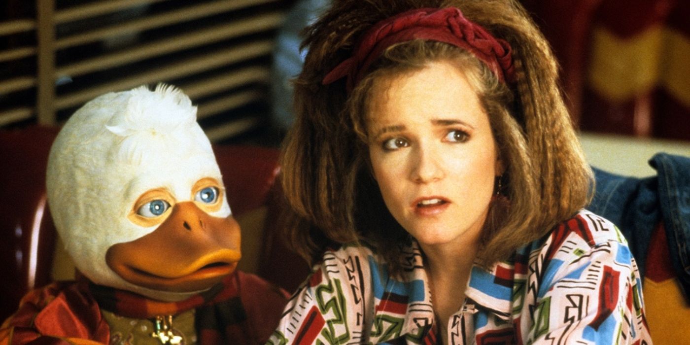 Howard the Duck et Lea Thompson dans le film de 1986, Howard the Duck. 