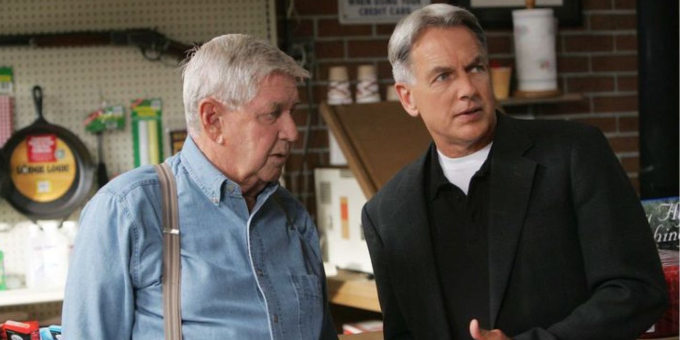 Mark Harmon talking to another man in NCIS