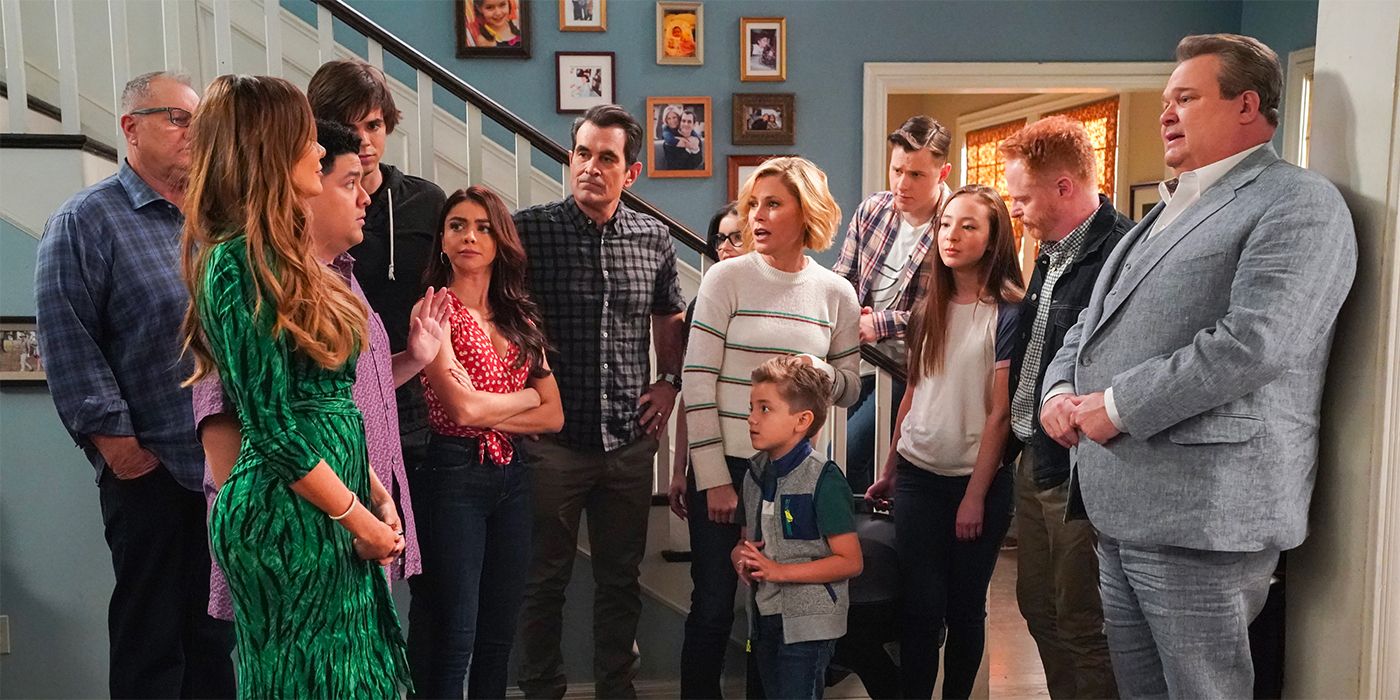 The cast of Modern Family in the series finale