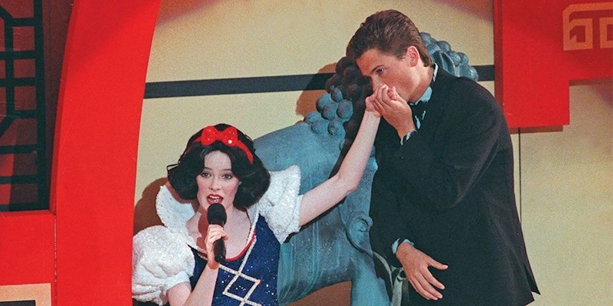 Snow White (Eileen Bowman) meets her 'Prince Charming', Rob Lowe, at the 1989 Academy Awards