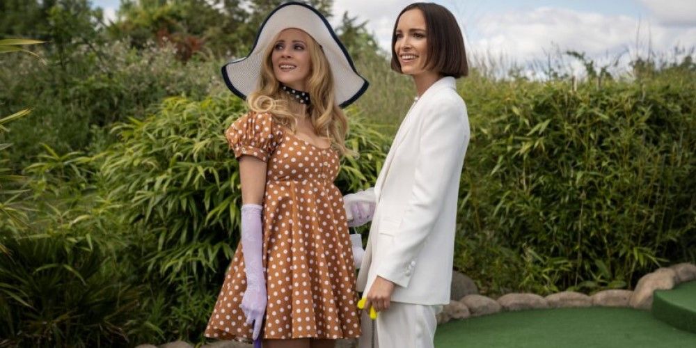 Keeley (Juno Temple) and Jack (Jodi Balfour) miniature golfing on 'Ted Lasso' Season 3