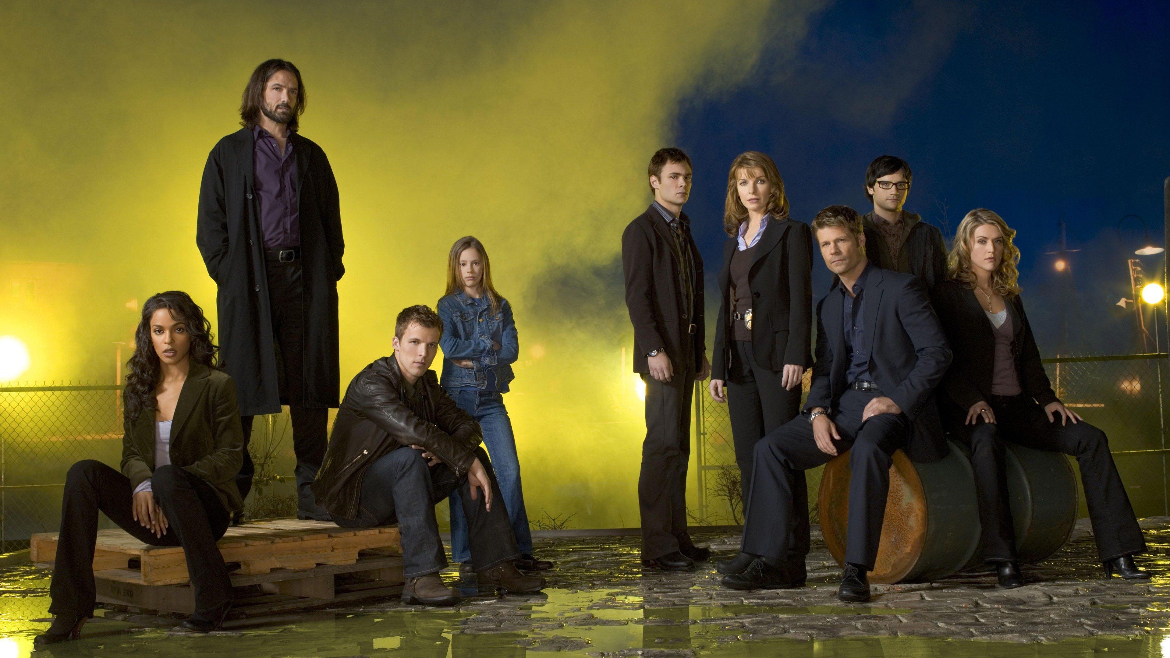 Cast of The 4400 in Season 4 photoshoot