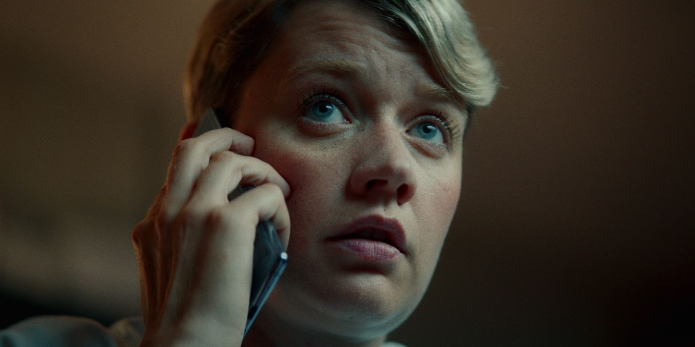 Fanny Louise Bernth as Pernille Kurzmann making an urgent phone call in Season 1, Episode 4 of The Nurse. 