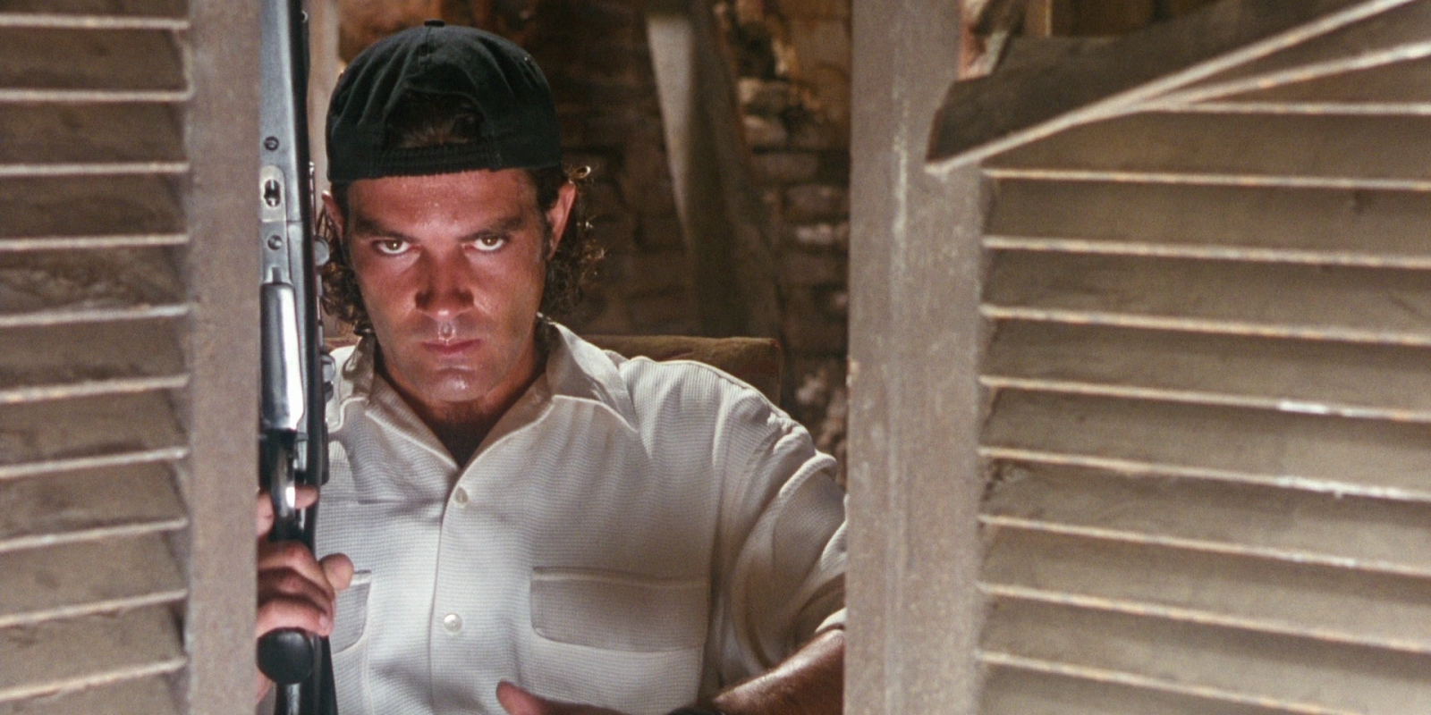 Antonio Banderas as Miguel Bain in The Assassins (1995)