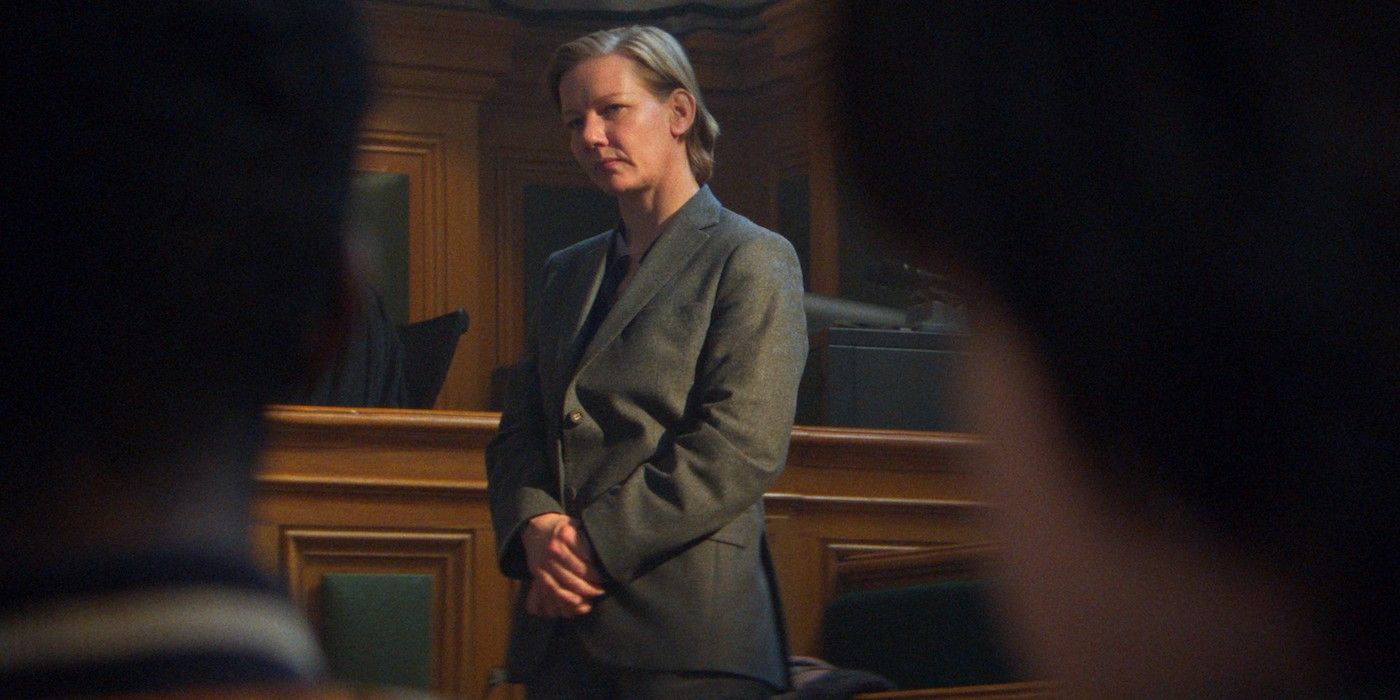 Sandra Voyter standing in court in Anatomy of a Fall.