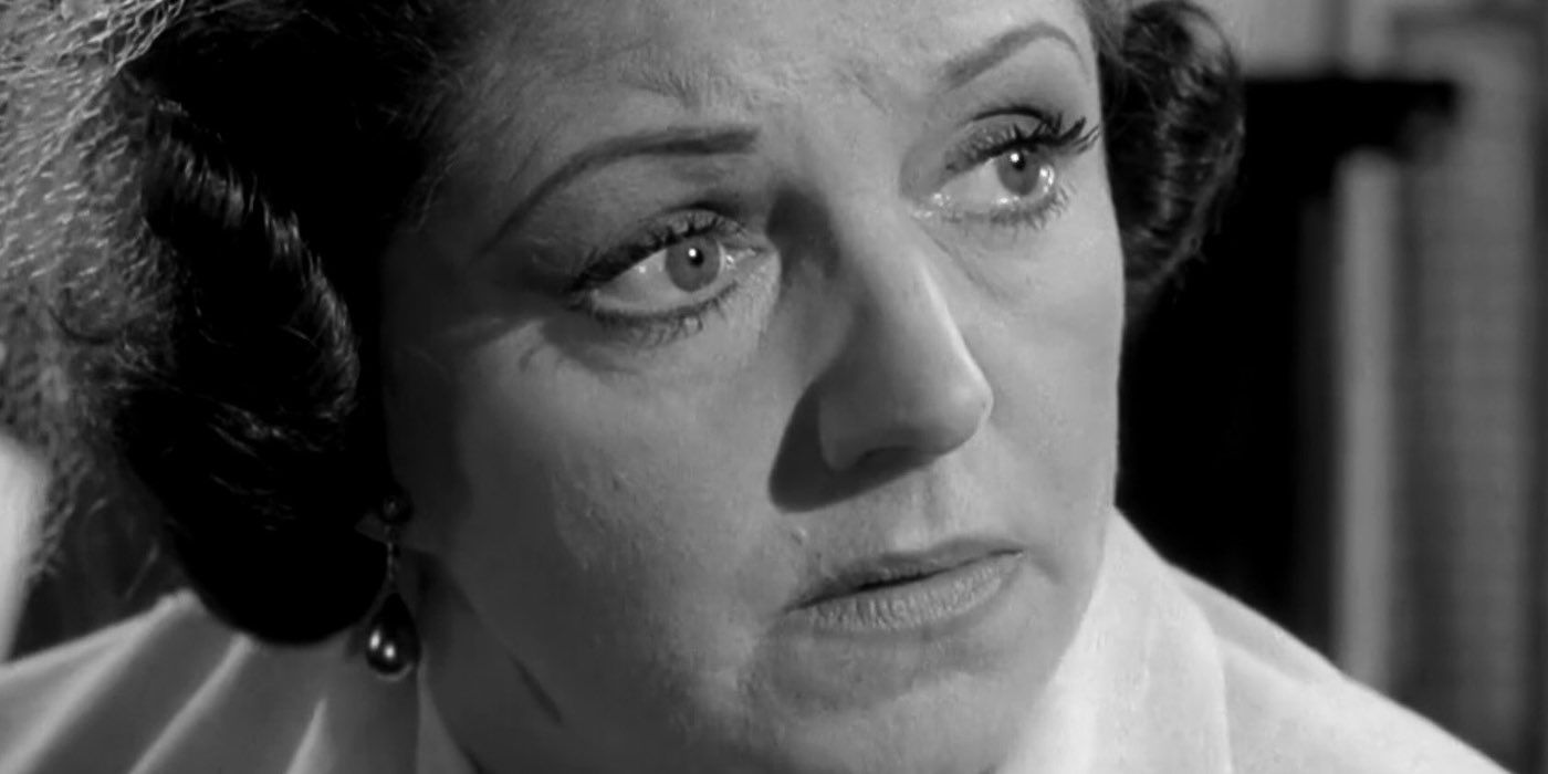 Hermione Baddeley in Room at the Top (1959)