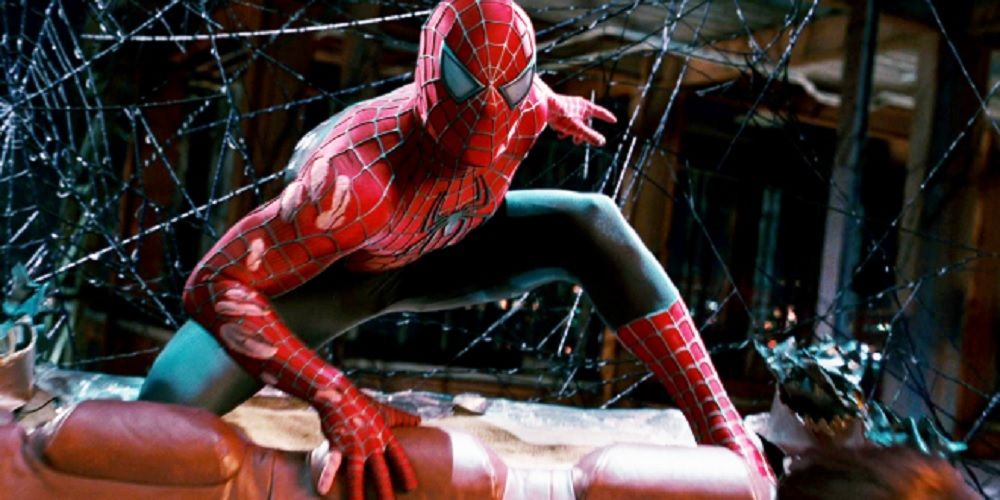 A battle-scarred Spider-Man (Tobey Maguire) readies himself for a fight in 'Spider-Man 3'