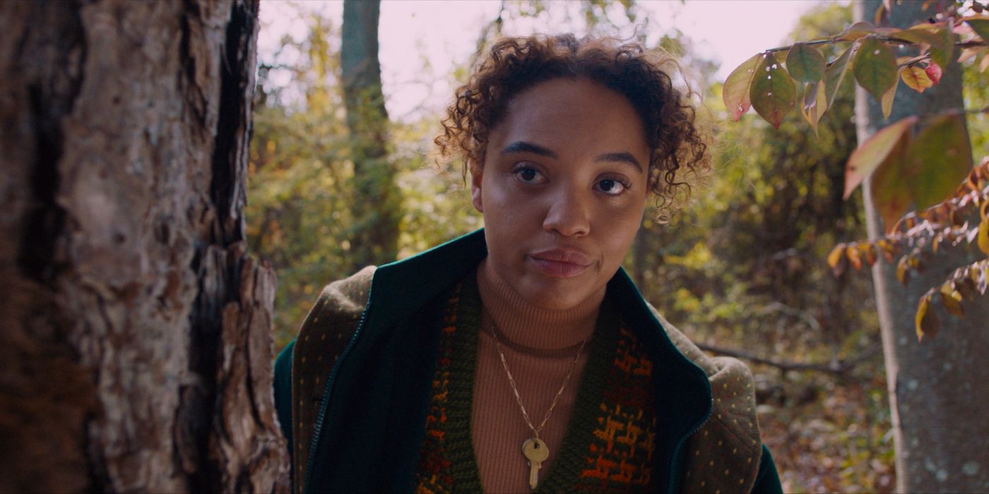 Kiersey Clemons as Susie in Susie Searches. 