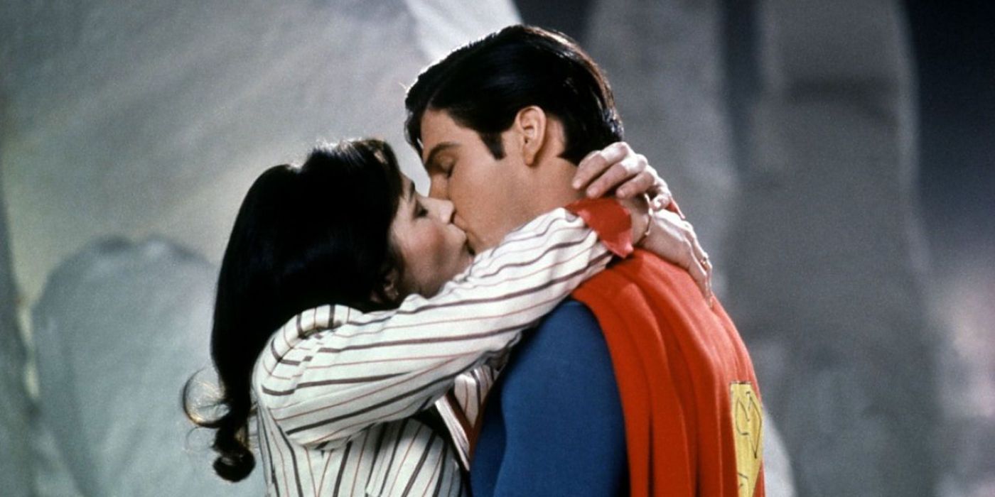 Lois Lane and Superman share a kiss in Superman II