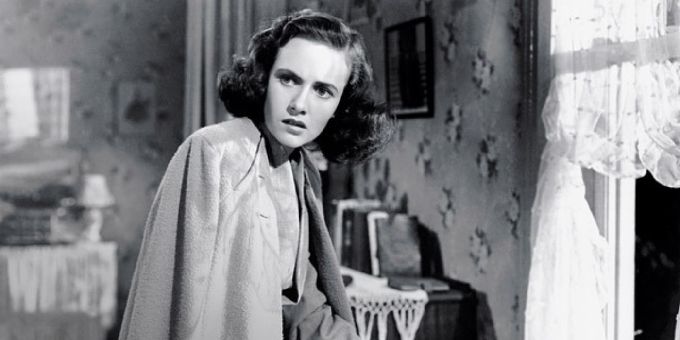 Teresa Wright as Charlie looking at a person offscreen in Shadow of a Doubt (1943)