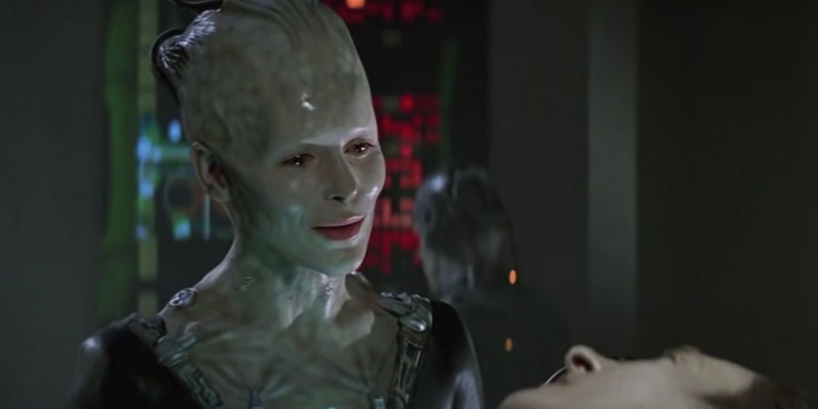 Queen Borg (Alice Krige).