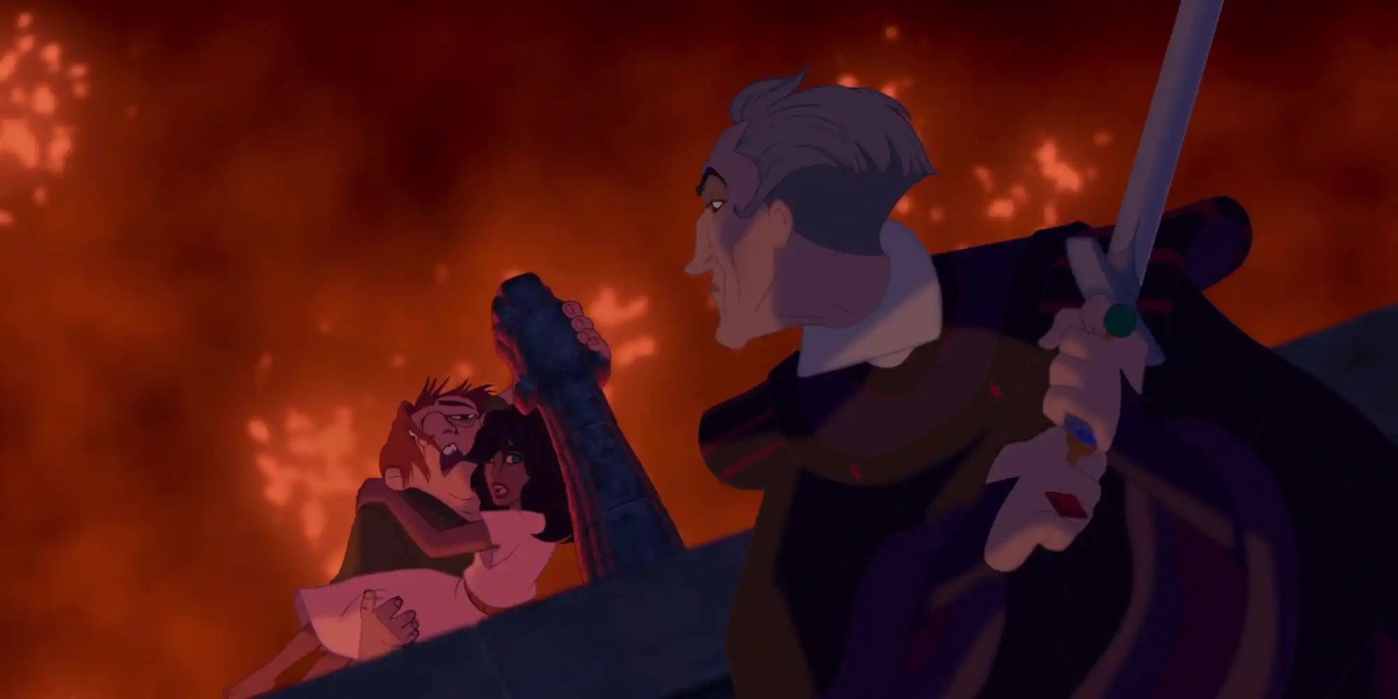 El juez Claud Frollo ataca a Quasimodo y Esmeralda mientras París arde