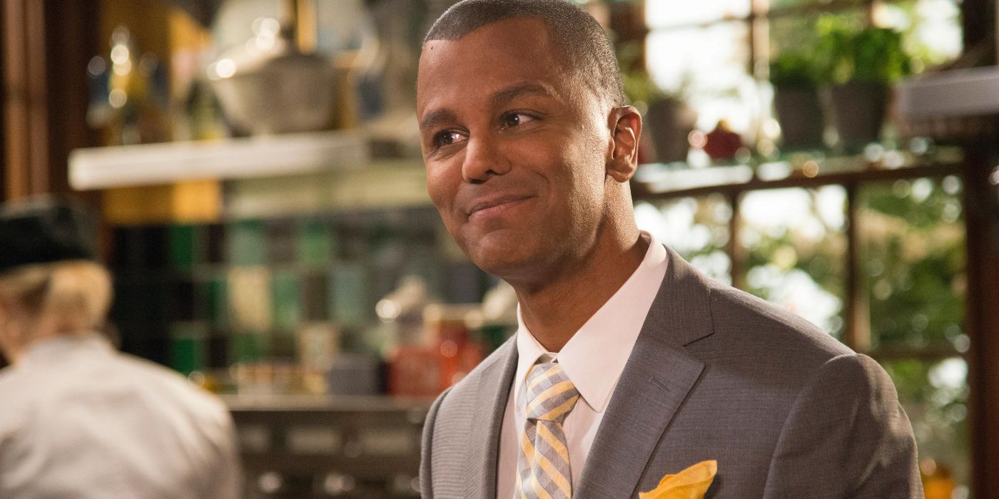 Yanic Truesdale as Michel Gerard smiling in Gilmore Girls