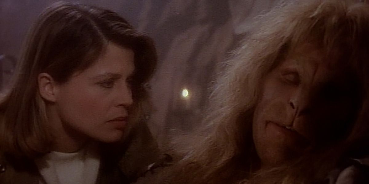 Linda Hamilton as Catherine looks lovingly at Ron Perlman's Vincent in CBS's Beauty and the Beast TV series