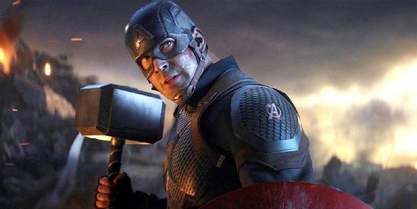 Chris Evans as Captain America wielding Thor’s hammer Mjolnir in Avengers: Endgame.