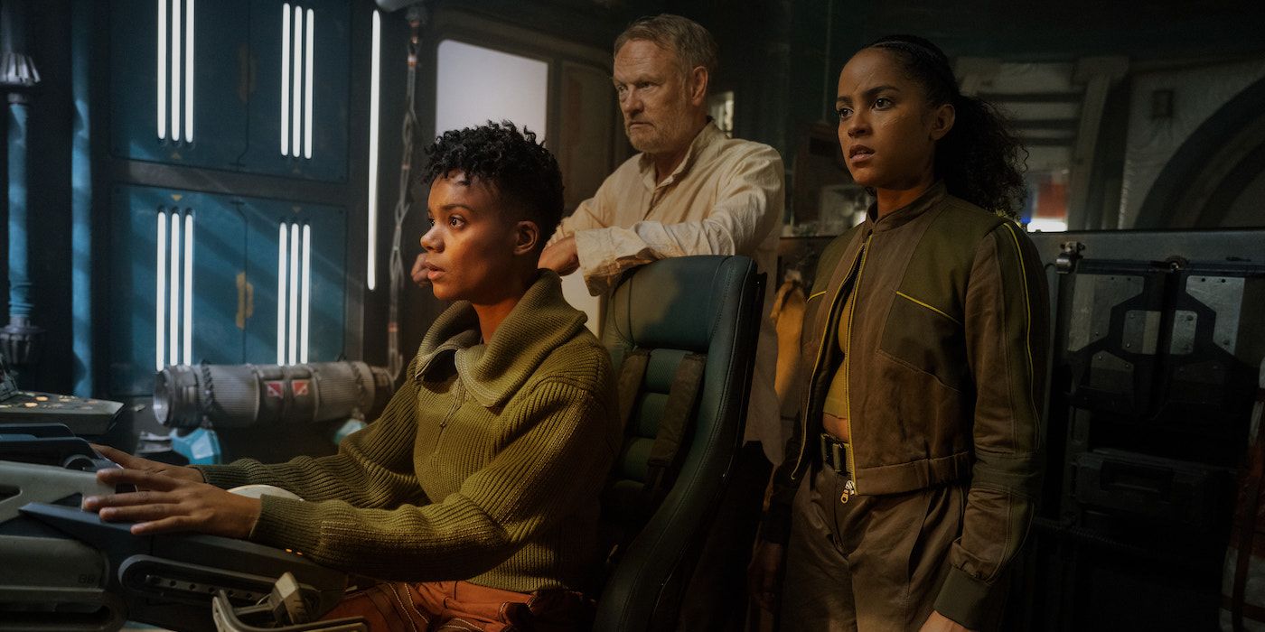 Leah Harvey, Jared Harris and Lou Llobell in Foundation.