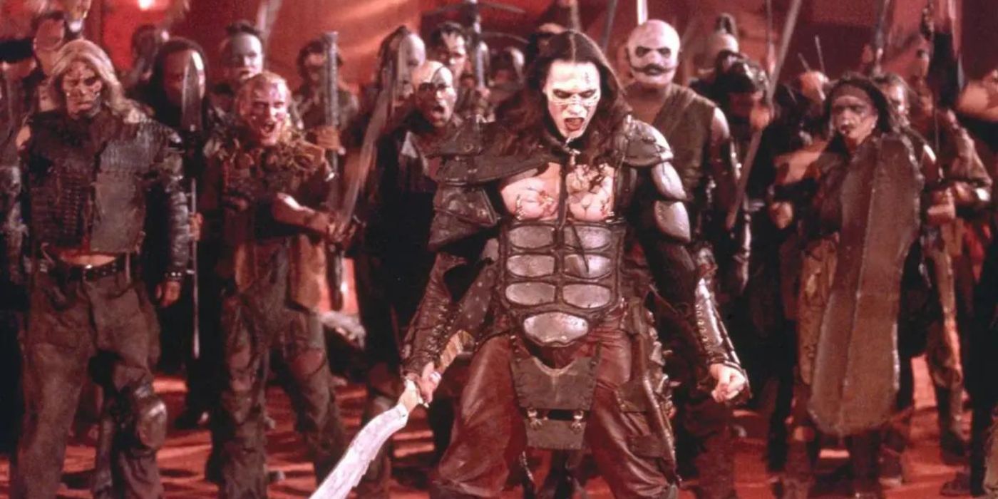 Richard Cetrone as Big Daddy Mars holding a sword in Ghosts of Mars